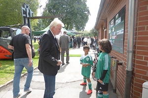 Eroeffnung Kunstrasenplatz