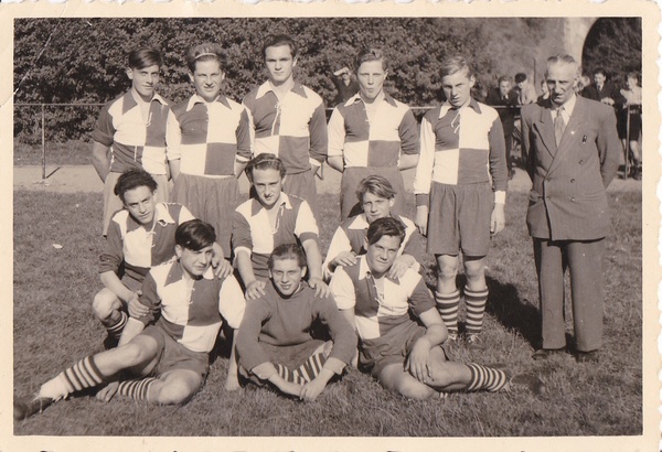 1952 VfR Sölde - 1.Jugend in grün-weißen Trikots